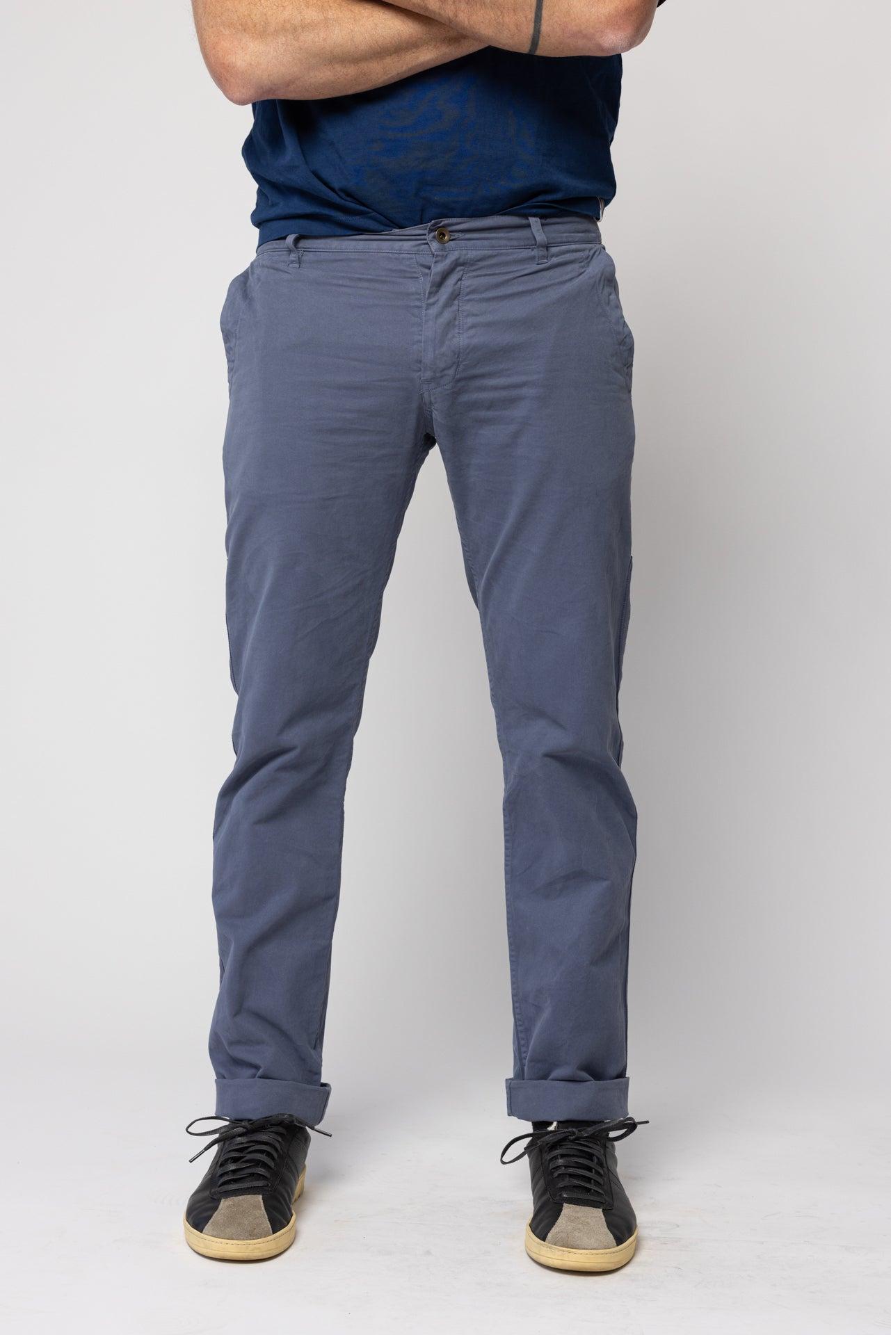 Rowan Tapered Trouser | Overcast Male Product Image