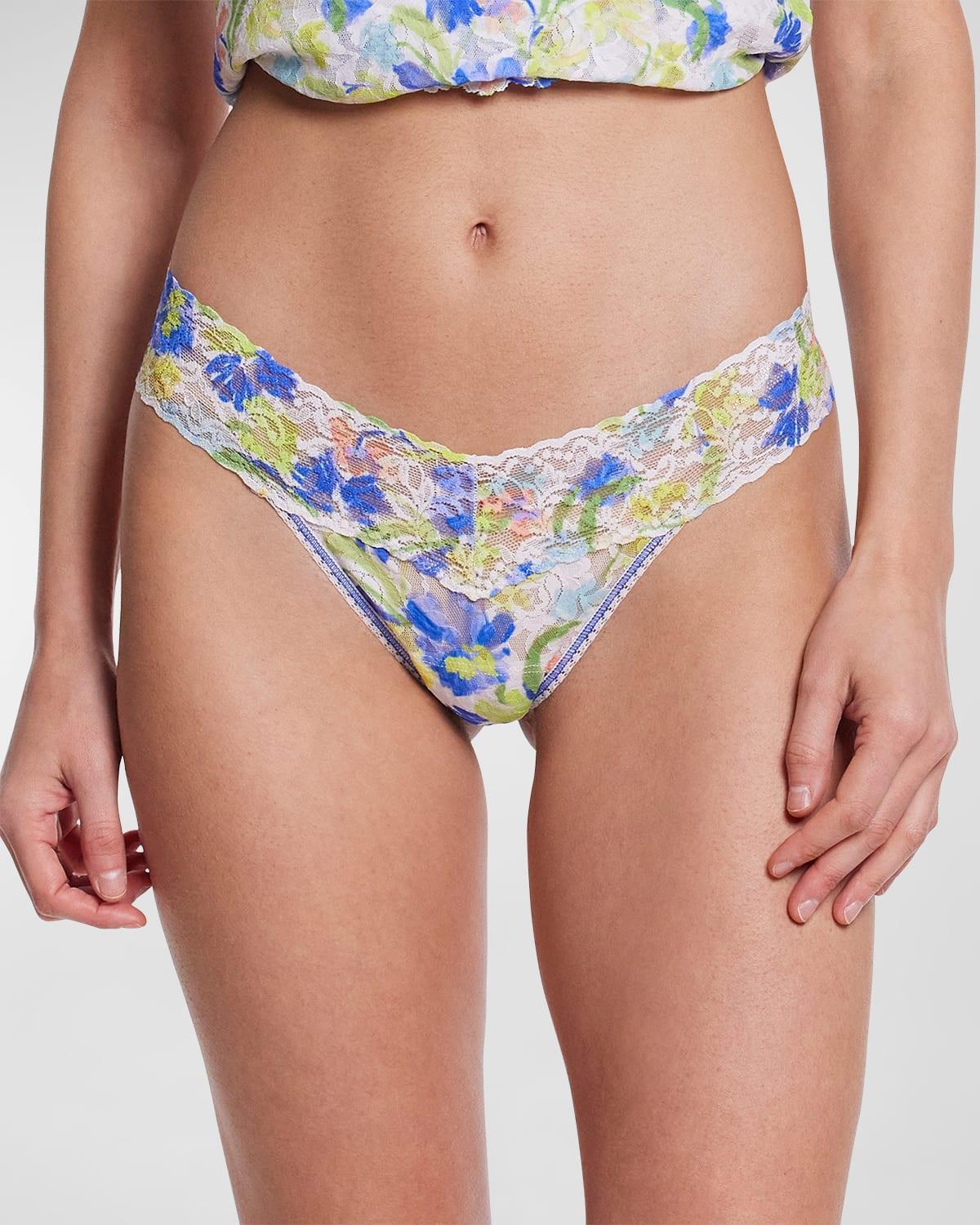 Printed Low-Rise Signature Lace Thong Product Image