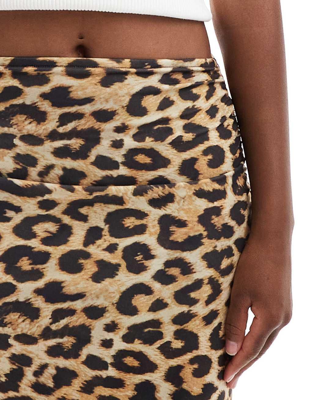 Pull&Bear midi skirt in leopard print Product Image