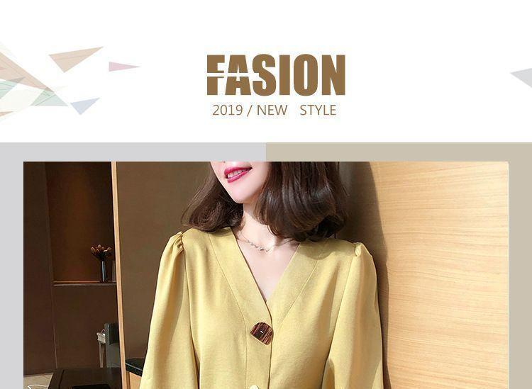 V-Neck Balloon-Sleeve Blouse Product Image