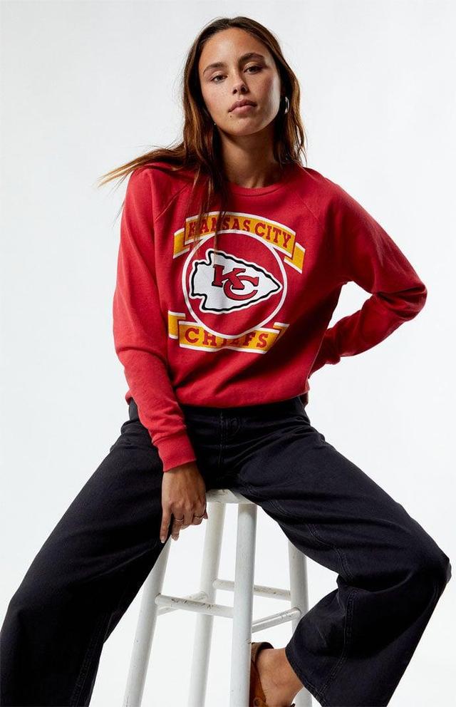 Junk Food Women's Kansas City Chiefs Banner Crew Neck Sweatshirt Product Image