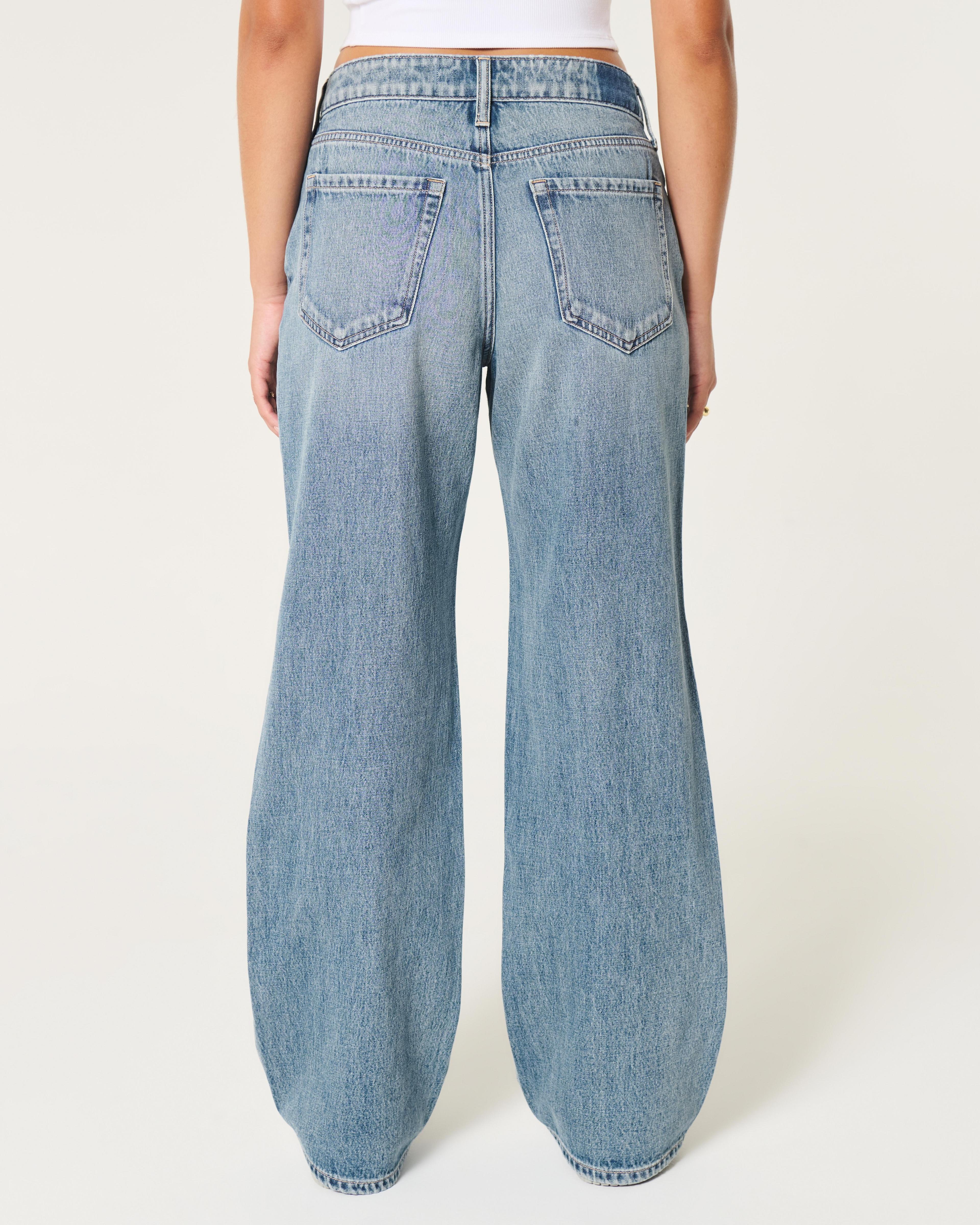 Curvy Mid-Rise Light Wash Baggy Jeans Product Image