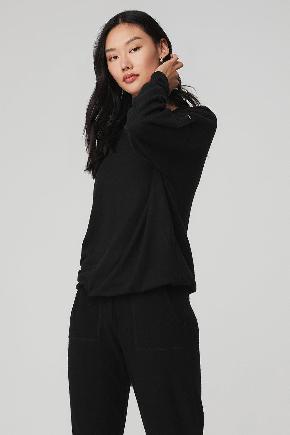 Soho Pullover - Black Product Image