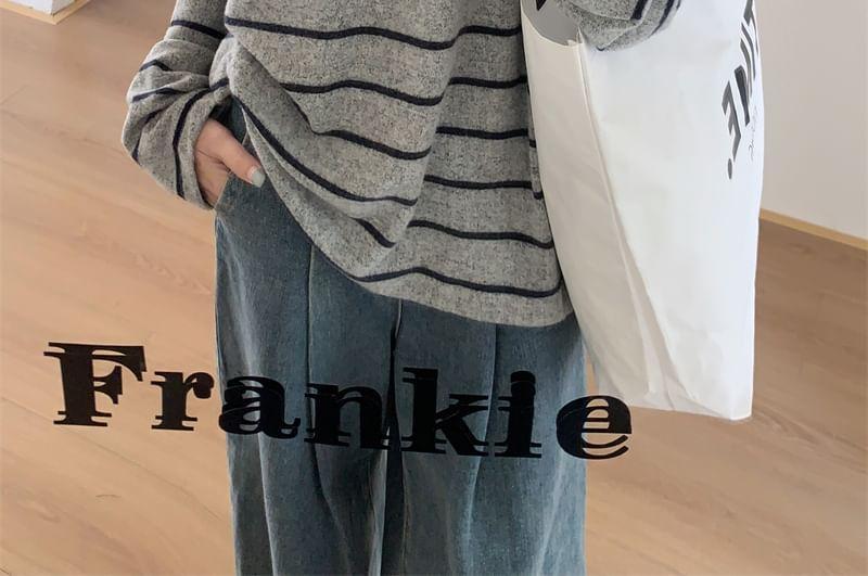 Long-Sleeve Crew Neck Striped T-Shirt Product Image