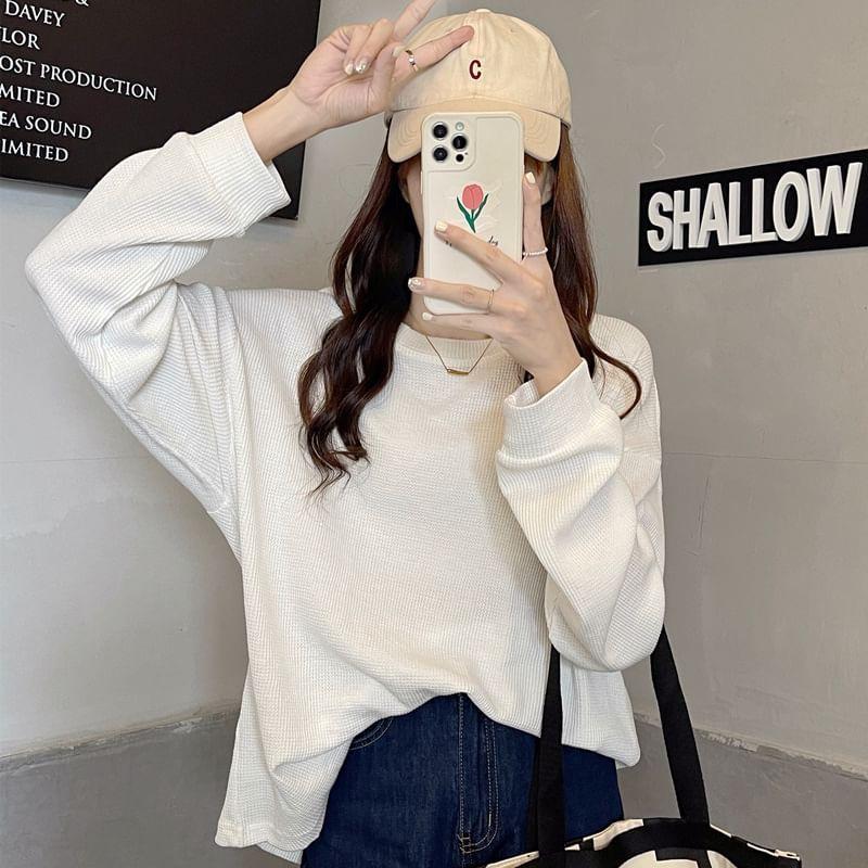 Long-Sleeve Round Neck Ribbed T-Shirt Product Image