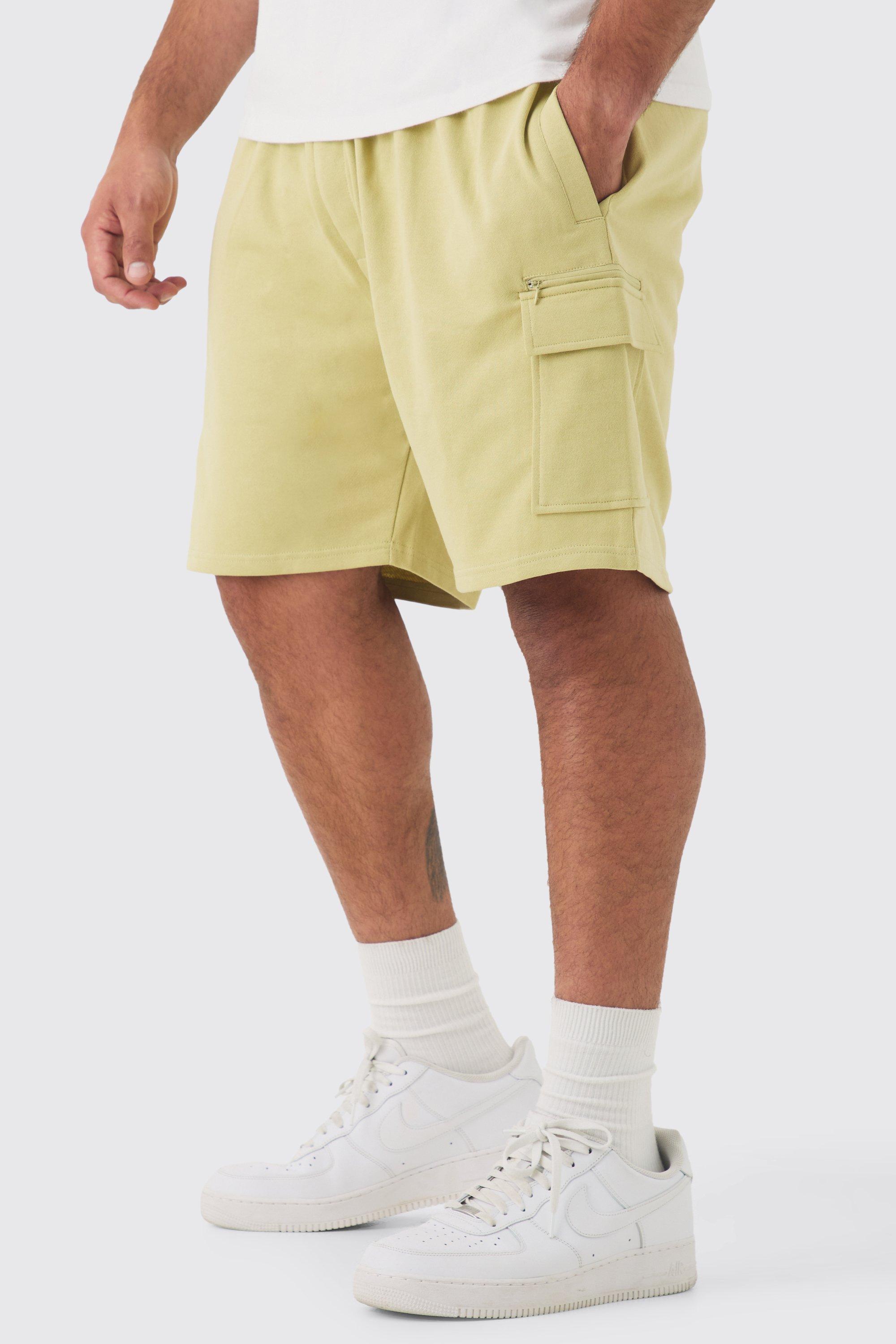 Mens Green Plus Relaxed Fit Zip Pocket Jersey Short, Green Product Image