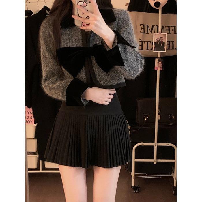 High Waist Plain Mini Pleated Skirt Product Image