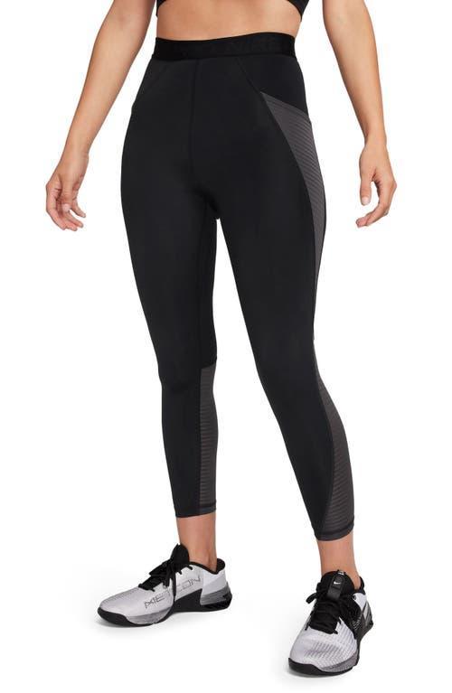 Nike Pro High Waist Pocket Leggings Product Image