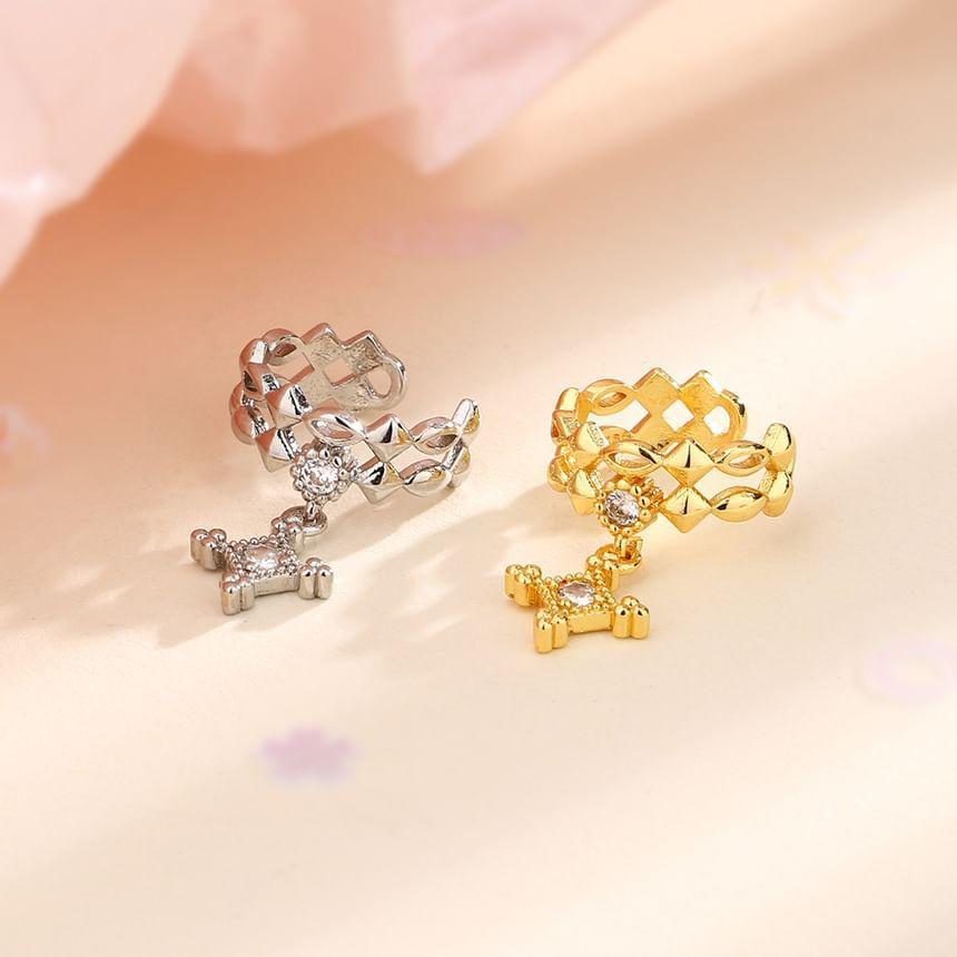 Rhinestone Star Ear Cuff Product Image