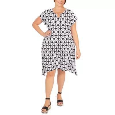 Larky Lark Womens Short Sleeve Geometric Fit + Flare Dress Plus Product Image