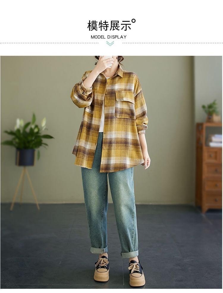 Long-Sleeve Plaid Pocketed Shirt Product Image