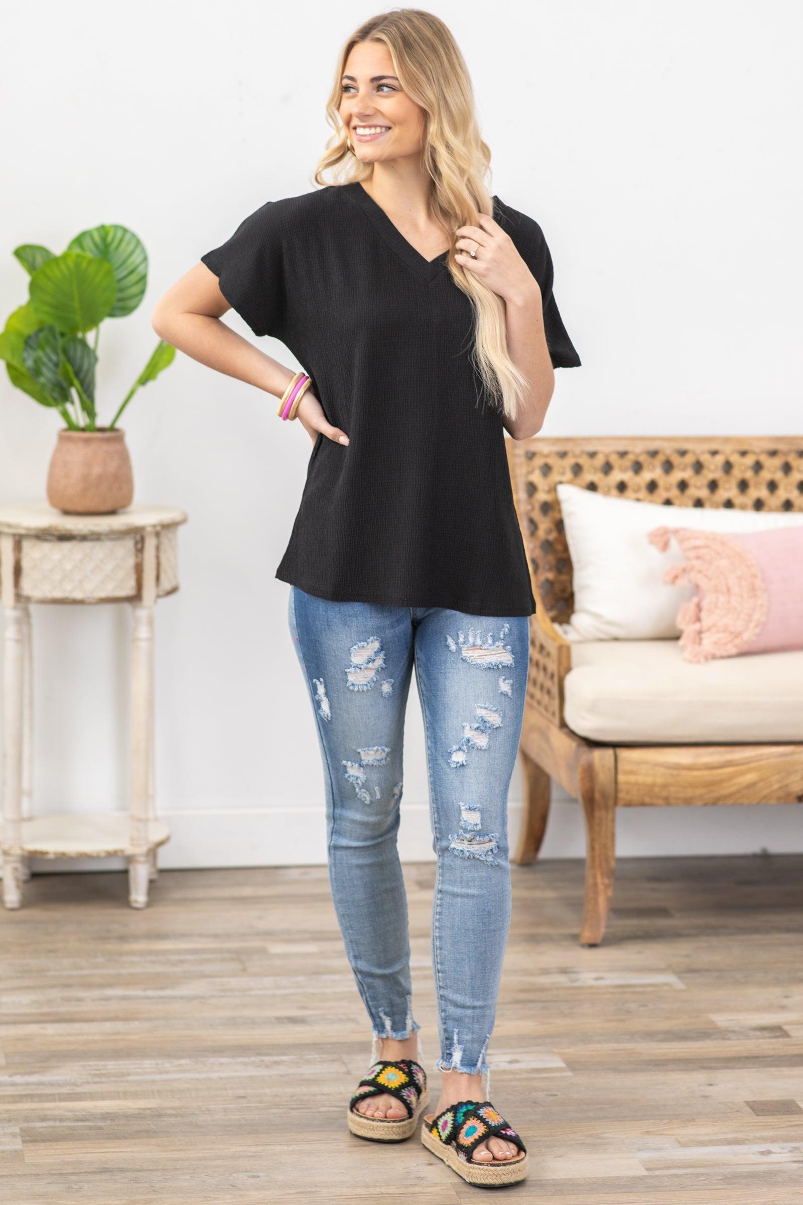 Black Crinkled V-Neck Short Sleeve Knit Top Product Image