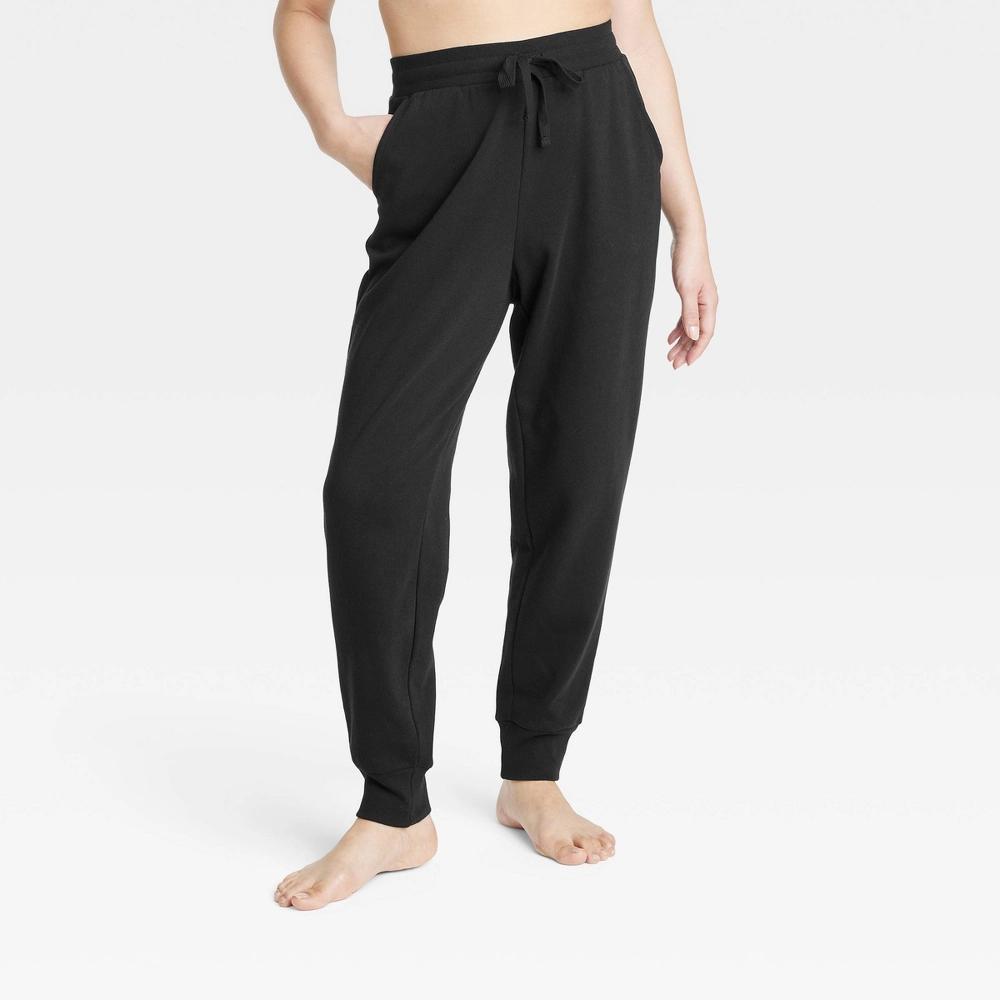 Women's Fleece Lounge Jogger Pants - Colsie™ Black M Product Image