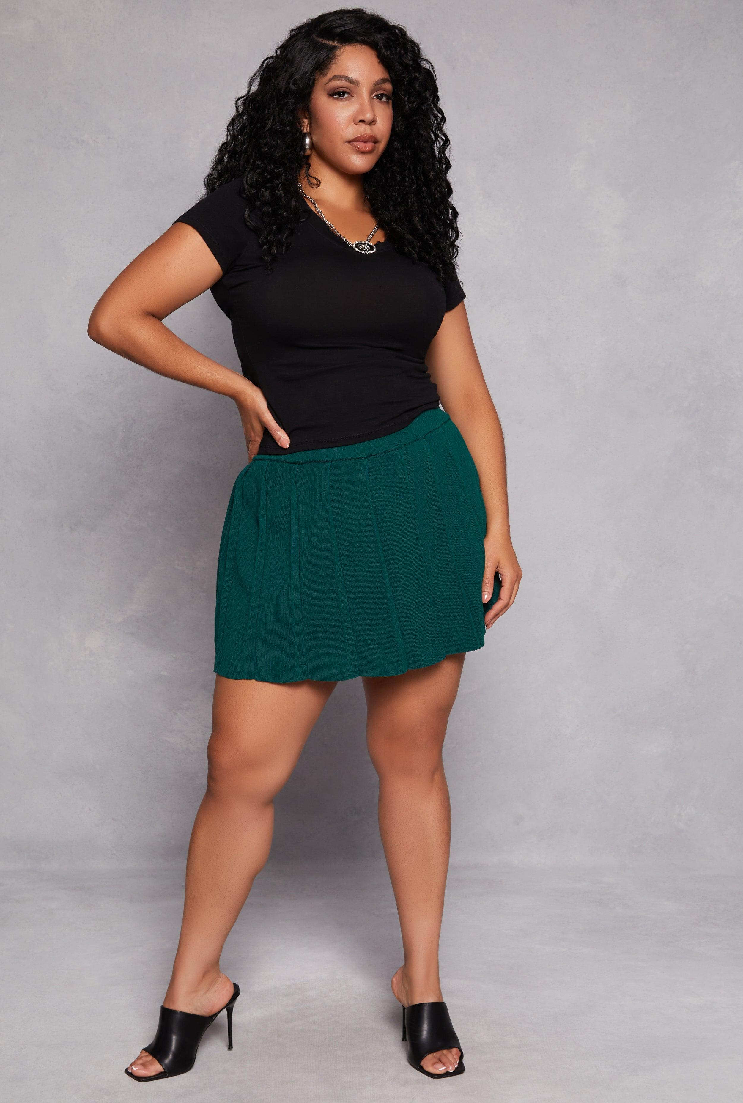 Womens Plus Size Daisy Knit Pleated Mini Skort Product Image