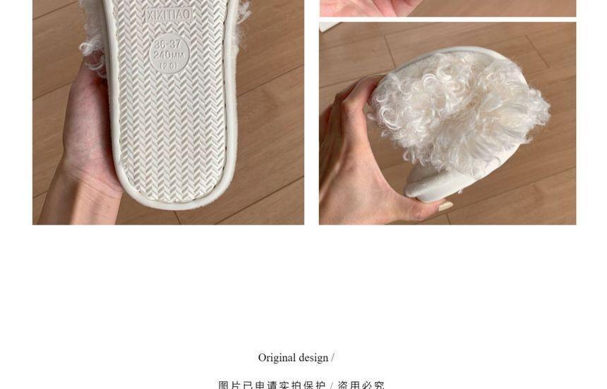 Fluffy Slippers Product Image