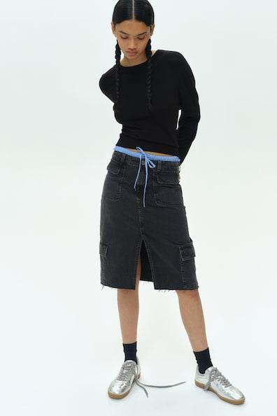 Short Fine-Knit Sweater Product Image