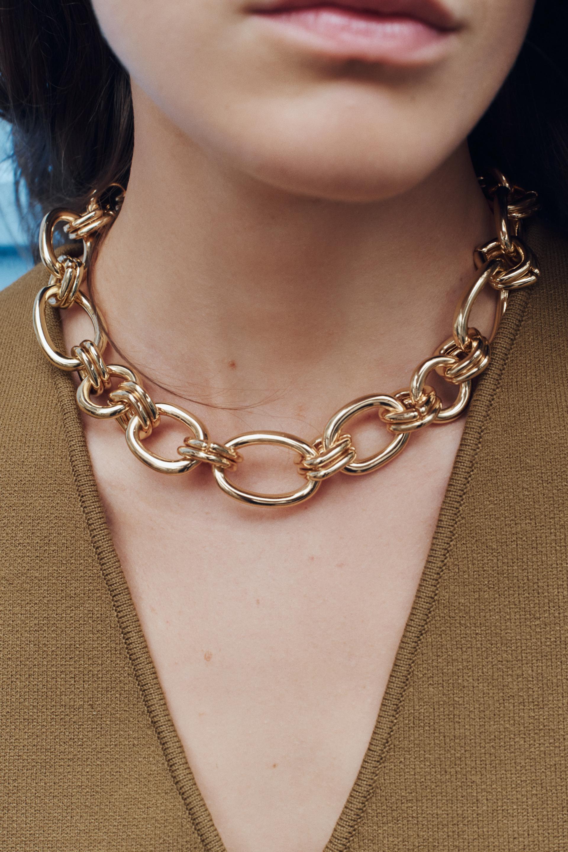 METAL CHAIN NECKLACE Product Image