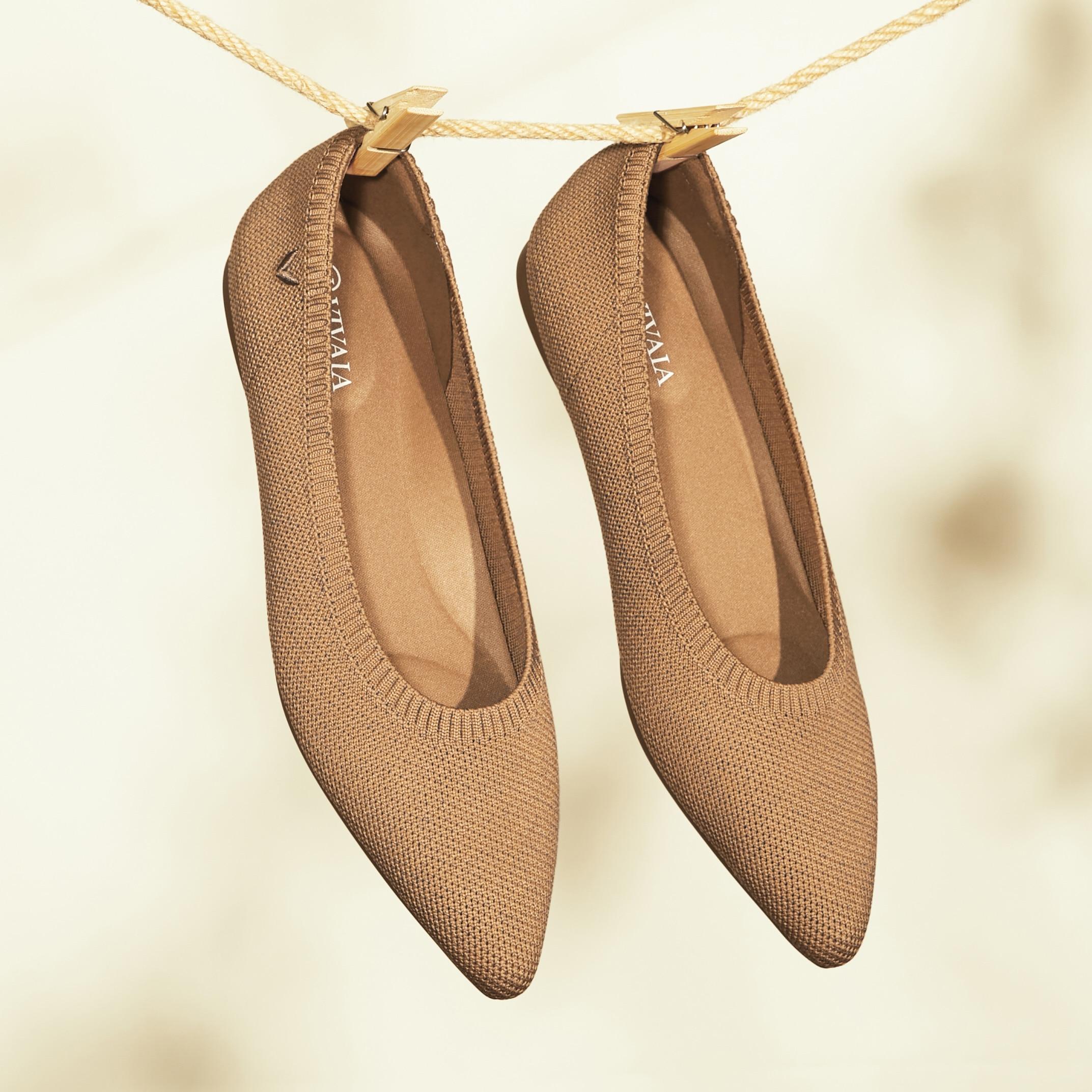 Pointed-Toe Ballet Flats (Aria 5°) Product Image