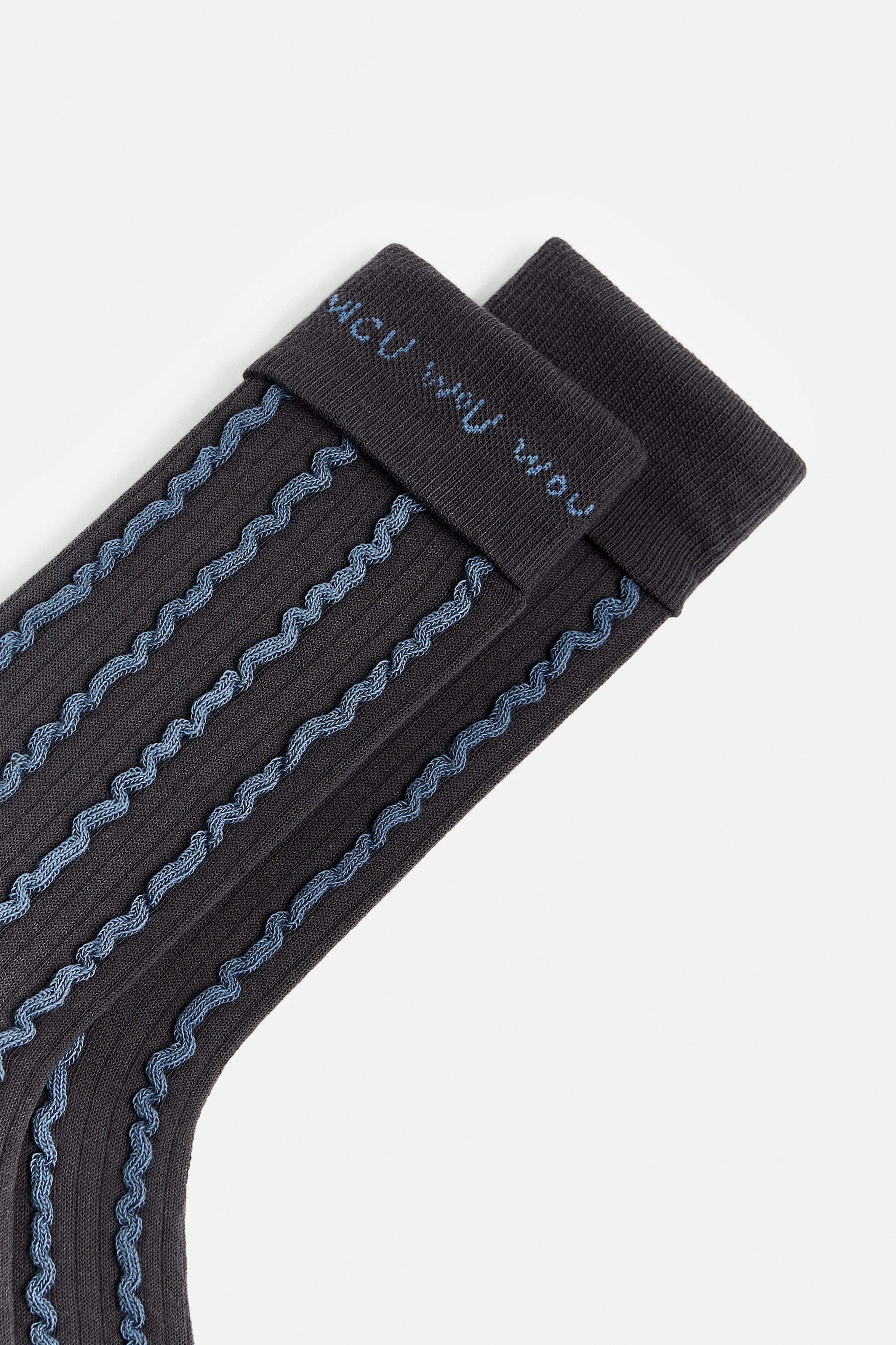 TEXTURED JACQUARD SOCKS Product Image