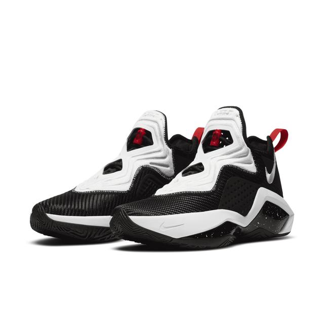 Nike Men's LeBron Soldier 14 Basketball Shoes Product Image